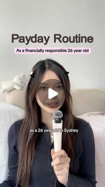 Soph explaining her fortnightly payday routine.